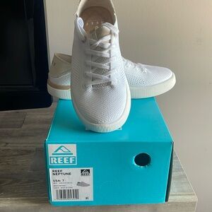 New in box reef Neptune sneakers